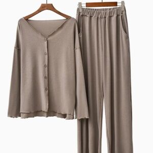 Elegant Women's Sleepwear Set in Taupe